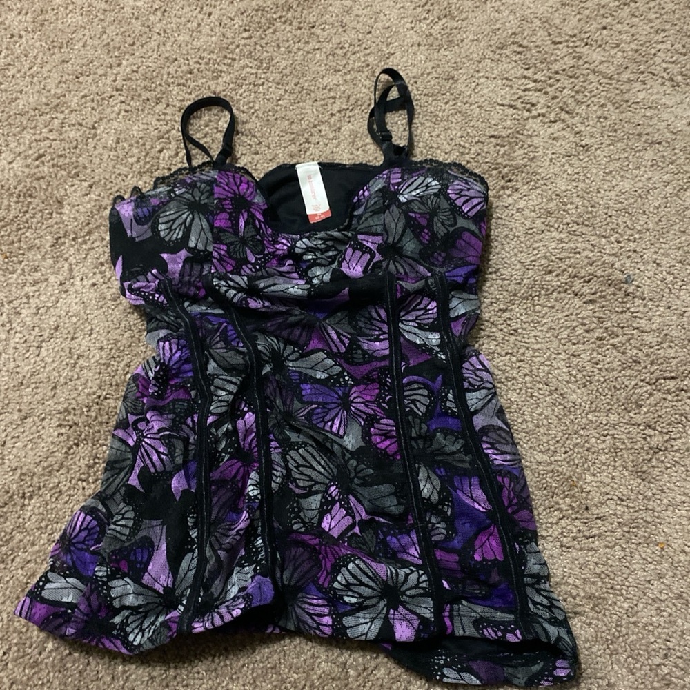 No boundaries tank top butterfly print multicolor